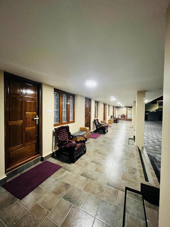 The Tendoinn Pollāchi Exteriör bild